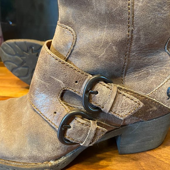 Born Magda Boot size 6 and size 7 - Picture 4 of 14